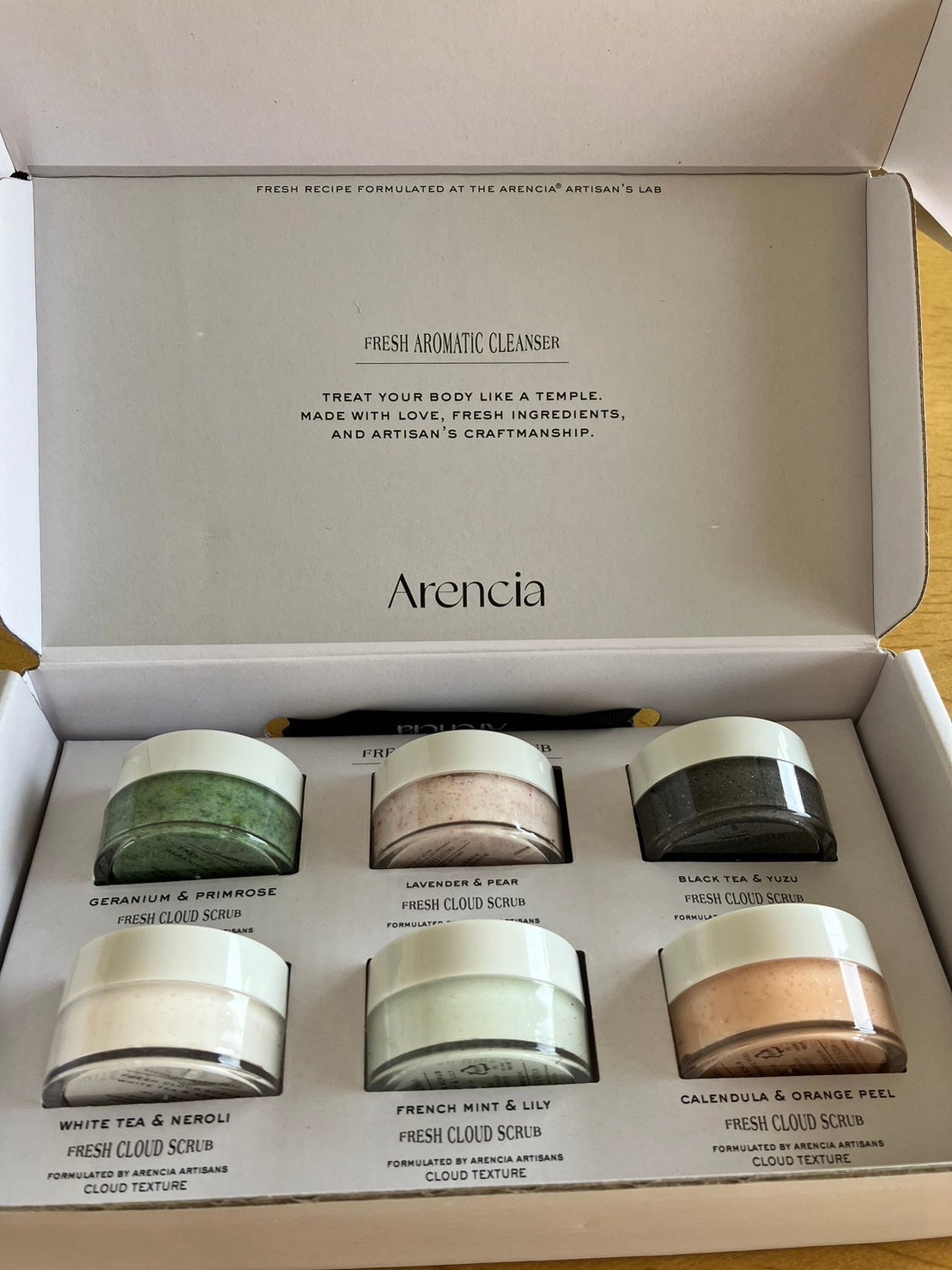 フレッシュクラウドスクラブ ブラックティー&ユズ/アレンシア/スクラブ・ゴマージュを使ったクチコミ(1枚目)