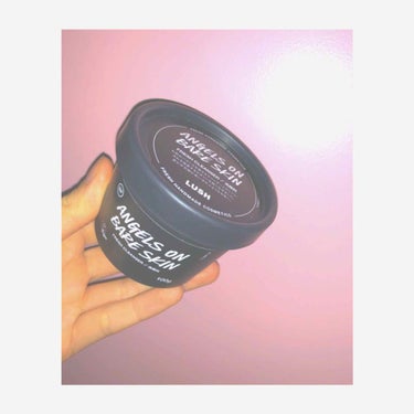 LUSH : フレッシュクレンザー/ 天使の優しさ  （100g/ 1200円）
                               
（お肌のバランスを整えるラベンダーとカミツレ、汚れを吸着