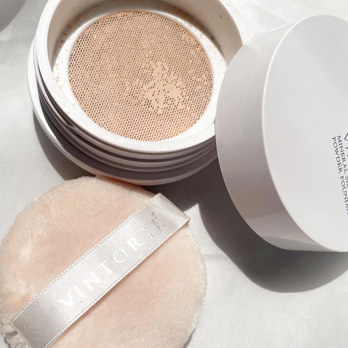 ミネラルシルクファンデーション(ケース・パフ付)/ヴァントルテ/パウダーファンデーションを使ったクチコミ(4枚目)