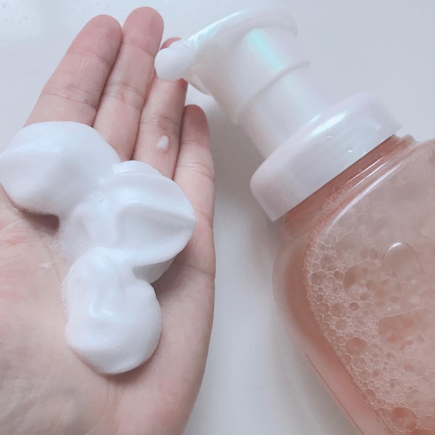 ビオレu ザ ボディ 泡タイプ モイスチャースムース/ビオレu/ボディソープを使ったクチコミ(3枚目)