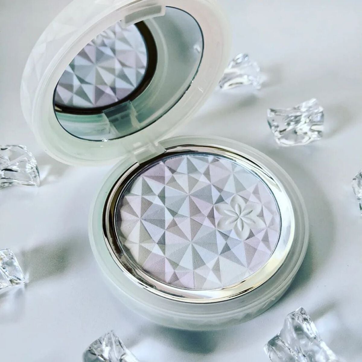 AQ オーラ リフレクター/DECORTÉ/プレストパウダーを使ったクチコミ(1枚目)