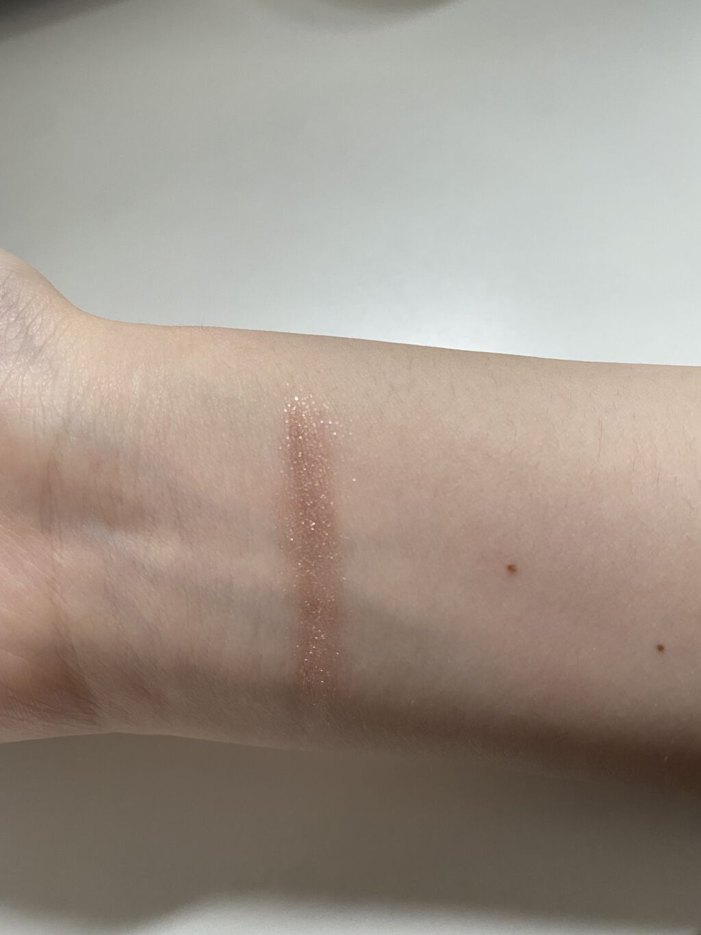 シマリングカラーヴェール ステートメント/THREE/単色アイシャドウを使ったクチコミ（2枚目）