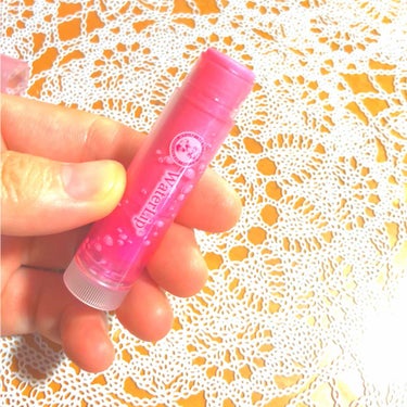 メンソレータム ウォーターリップ（旧）のクチコミ「こちらのメンソレータムリップケアCPa Water Lip 。
自分の唇載せるの気持ち悪いんで.....」（2枚目）