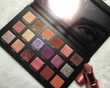 フーダビューティ デザート ダスク アイシャドウパレット/Huda Beauty/パウダーアイシャドウを使ったクチコミ（1枚目）