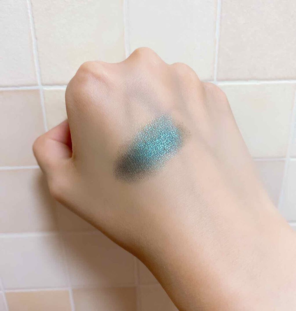 ダズルシャドウ エクストリーム/M・A・C/単色アイシャドウを使ったクチコミ(2枚目)