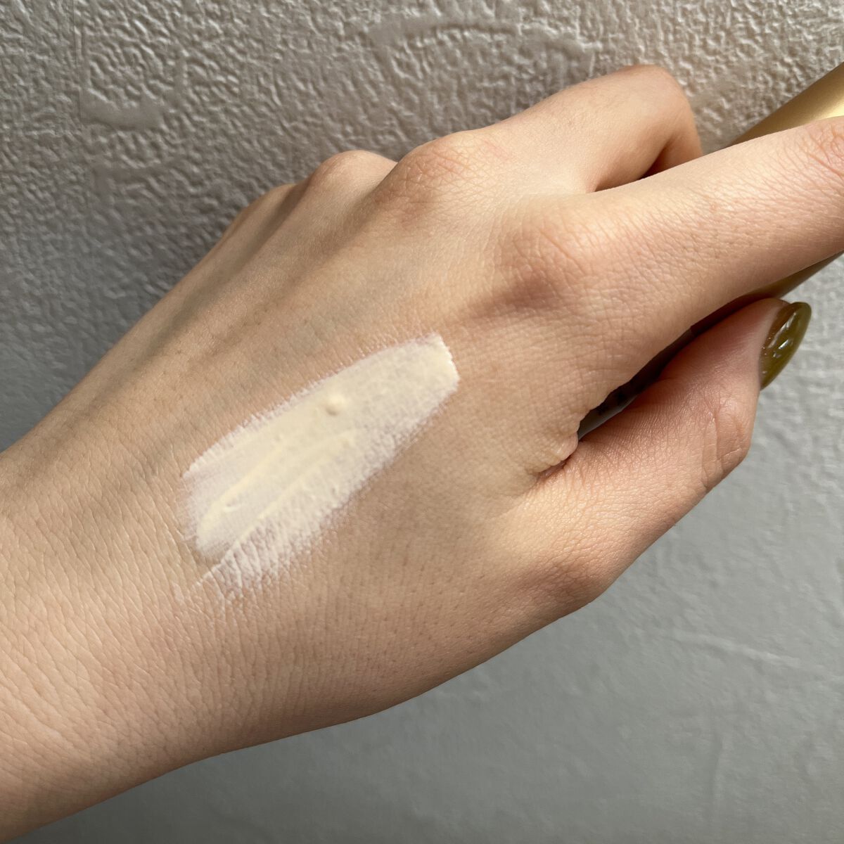 ミネラルインナートリートメントベース/エトヴォス/化粧下地を使ったクチコミ（3枚目）