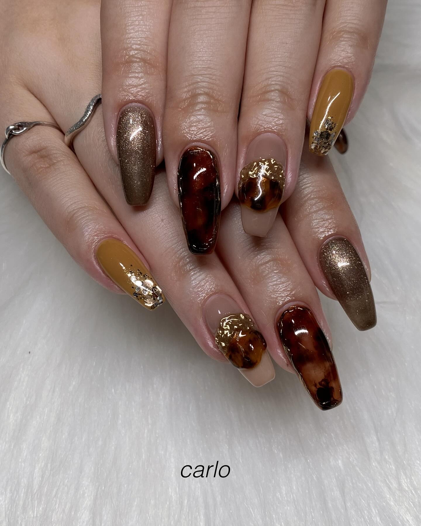 #ネイル,#手書きネイル,#ニュアンスネイル,#マグネットネイル,#トレンドネイルのネイルデザイン