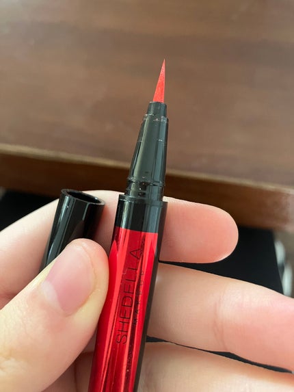 グリッターアイライナー&アイシャドウ2in1/SHEDELLA/リキッドアイライナーを使ったクチコミ(2枚目)