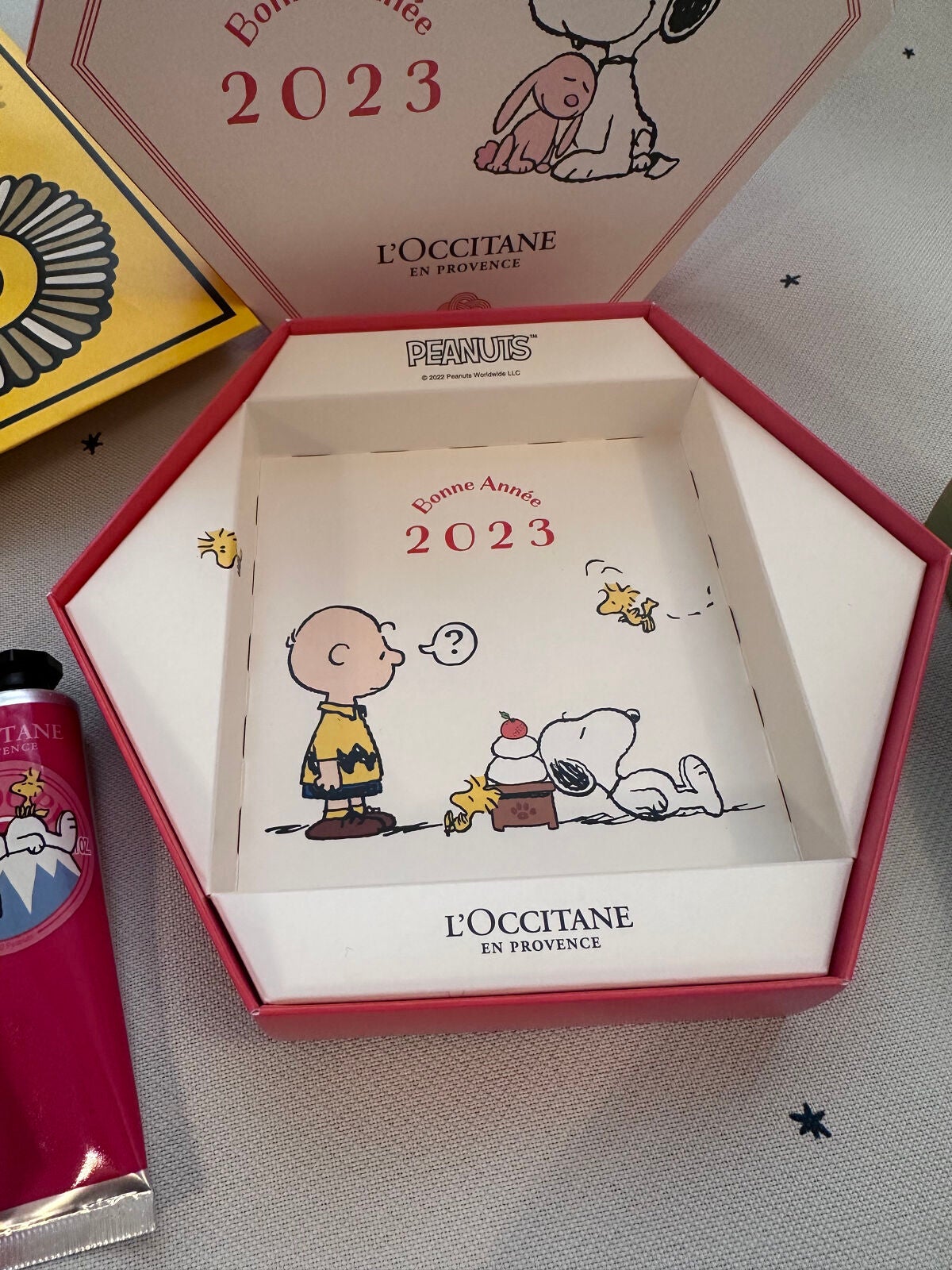 試してみた】SNOOPY 2023 NEW YEAR ハンドクリームトリオ / L'OCCITANE