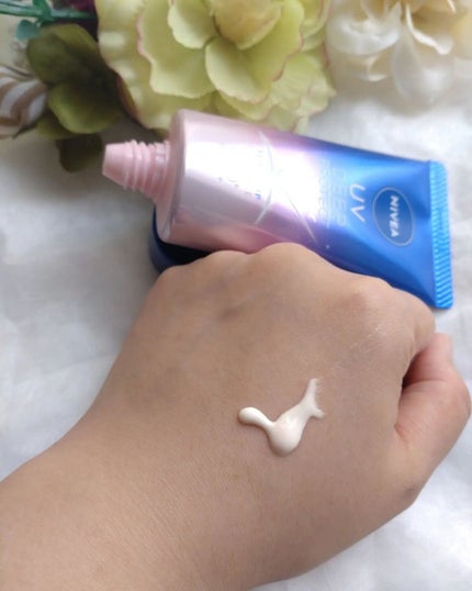 ニベアUV ディープ プロテクト&ケア トーンアップ エッセンス/ニベア/日焼け止めローションを使ったクチコミ(4枚目)