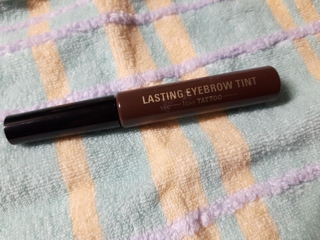 LALALA- on LIPS 「ティントの付けホクロ(書きボクロ?)🎶してみた事ありますか➰❗..」(1枚目)