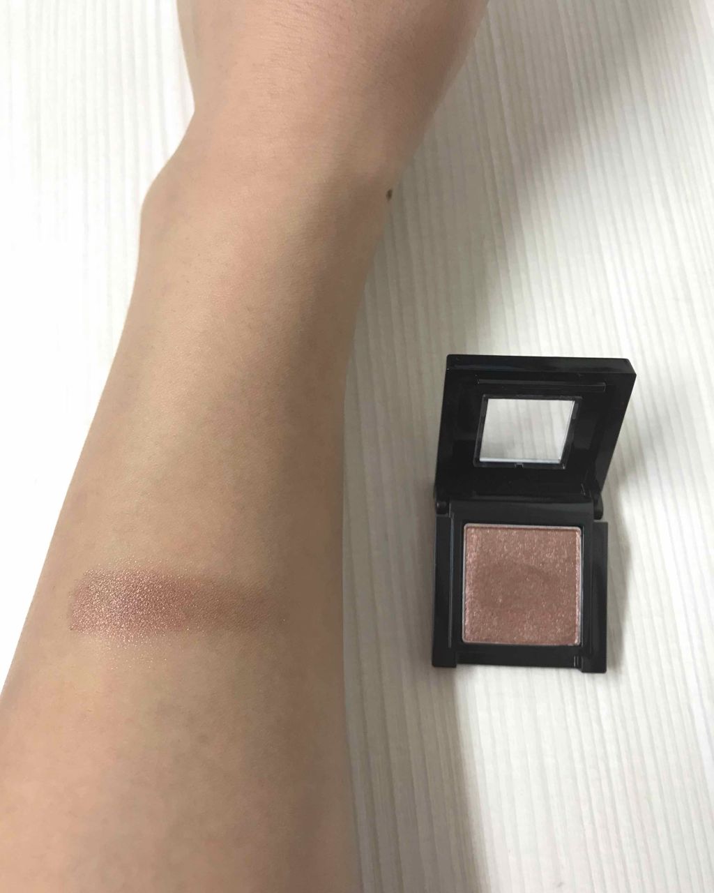 ヴィセ アヴァン シングルアイカラー/Visée/単色アイシャドウを使ったクチコミ(3枚目)