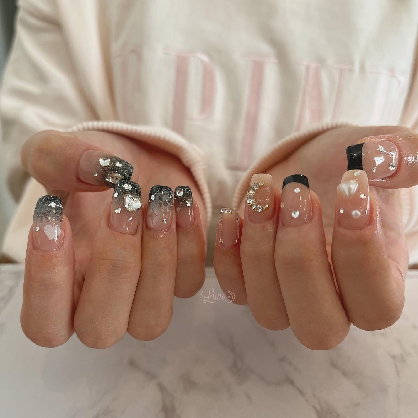 Iuna. Mizuki on LIPS 「.スペシャルプラン🖤🎀#nail#nailstagram#ge..」(2枚目)