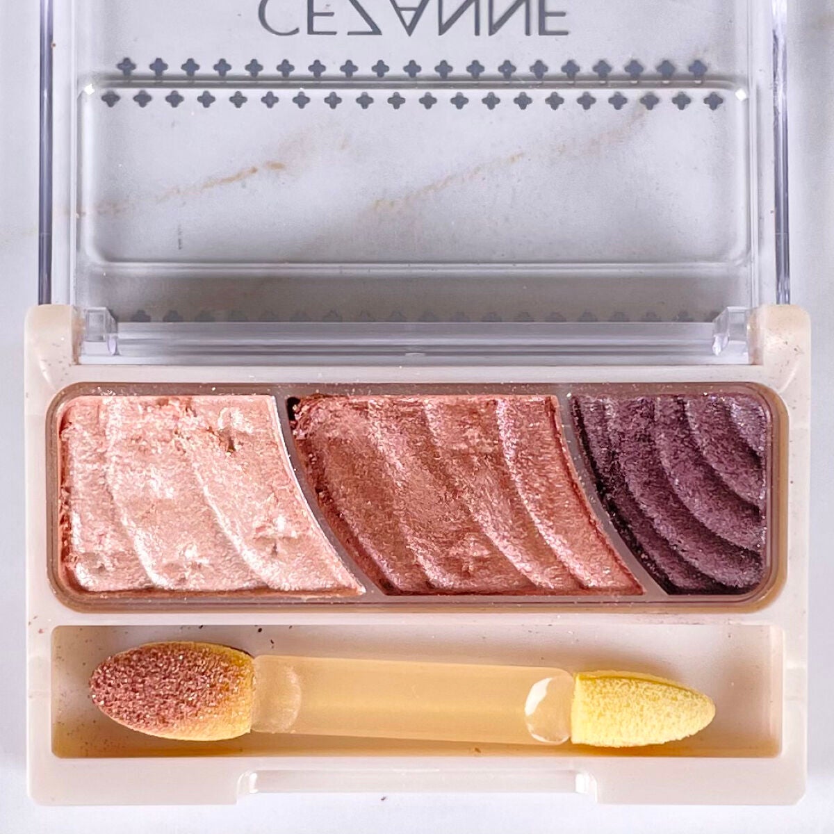 トーンアップアイシャドウ/CEZANNE/アイシャドウパレットを使ったクチコミ(4枚目)