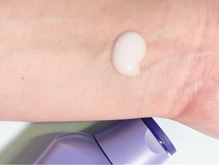 プレミアムボディミルク ホワイトニング【医薬部外品】 /ニベア/ボディミルクを使ったクチコミ(2枚目)