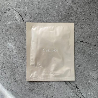 Celvoke カームコンディショニング フェイスマスクのクチコミ「美的の付録のセルヴォークのフェイスマスク。

800円の雑誌に、1,375円×2枚ついてくるっ.....」（1枚目）