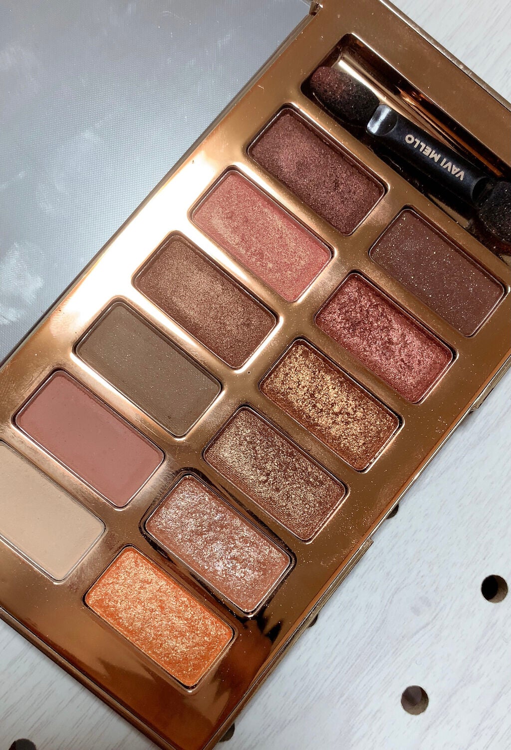 バレンタインボックス/VAVI MELLO/アイシャドウパレットを使ったクチコミ(3枚目)