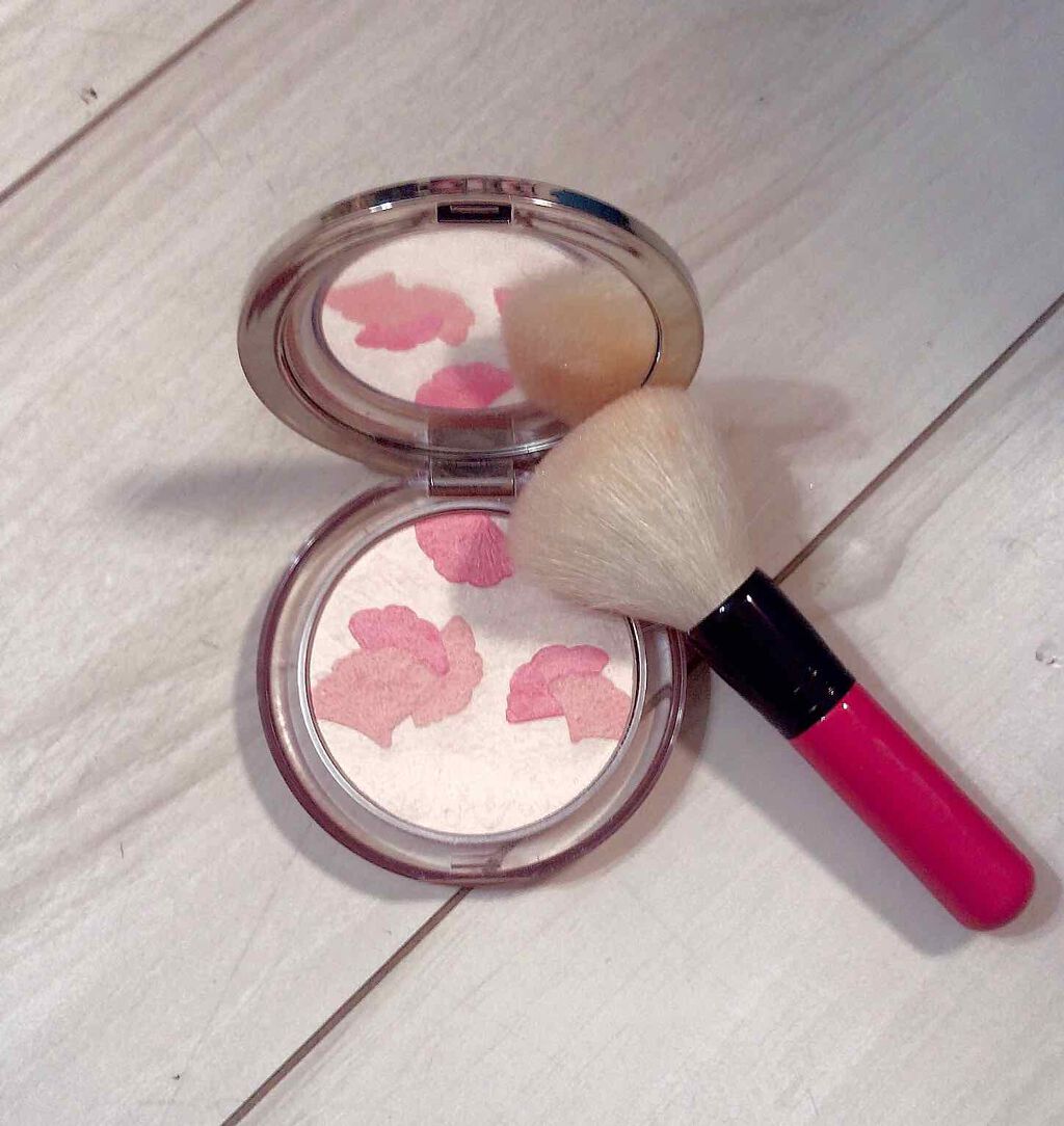 ディオールスキン ミネラル ヌード ルミナイザー パウダー 012 ブラッシングライト（生産終了）/Dior/プレストパウダーを使ったクチコミ（1枚目）