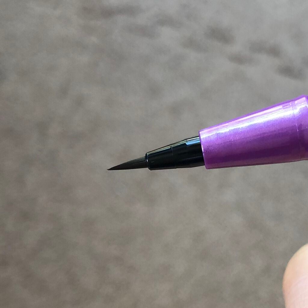 「密着アイライナー」ショート筆リキッド/デジャヴュ/リキッドアイライナーを使ったクチコミ(4枚目)