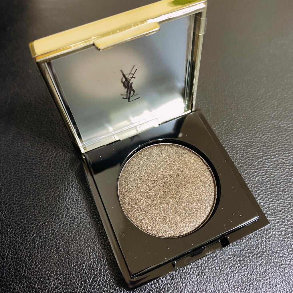 シークインクラッシュ/YVES SAINT LAURENT BEAUTE/単色アイシャドウを使ったクチコミ(2枚目)