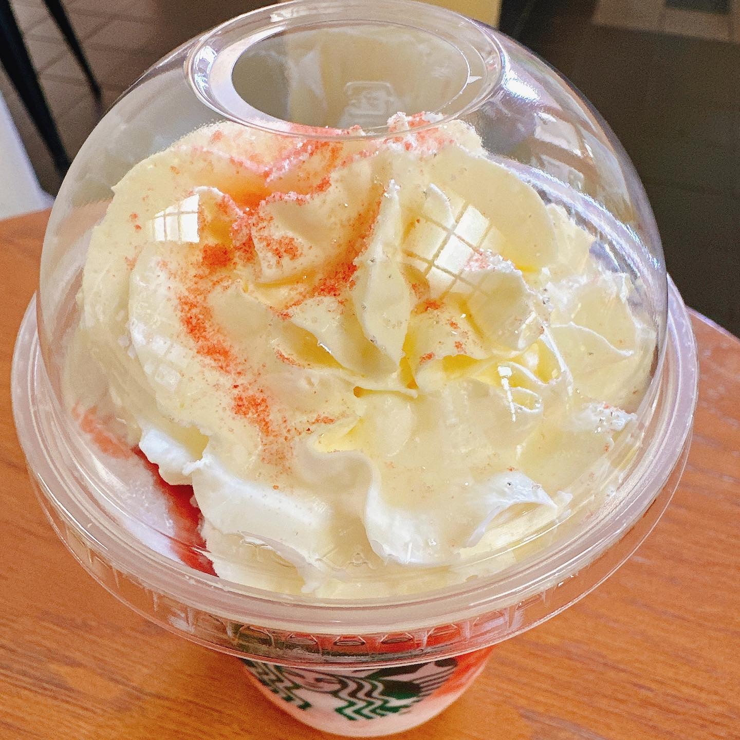 ストロベリー メリークリームフラペチーノ®/スターバックス/ドリンクを使ったクチコミ（3枚目）
