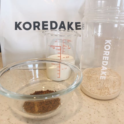 natu on LIPS 「▶︎完全栄養プロテインKOREDAKEミルクティー味1食完全置..」(5枚目)