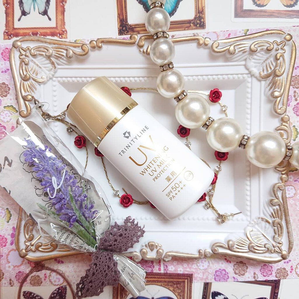【新品】トリニティーライン　薬用ホワイトニングUVミルク　 30g×2個セット トリニティライン 薬用ホワイトニングUVミルクプロテクション 30g+