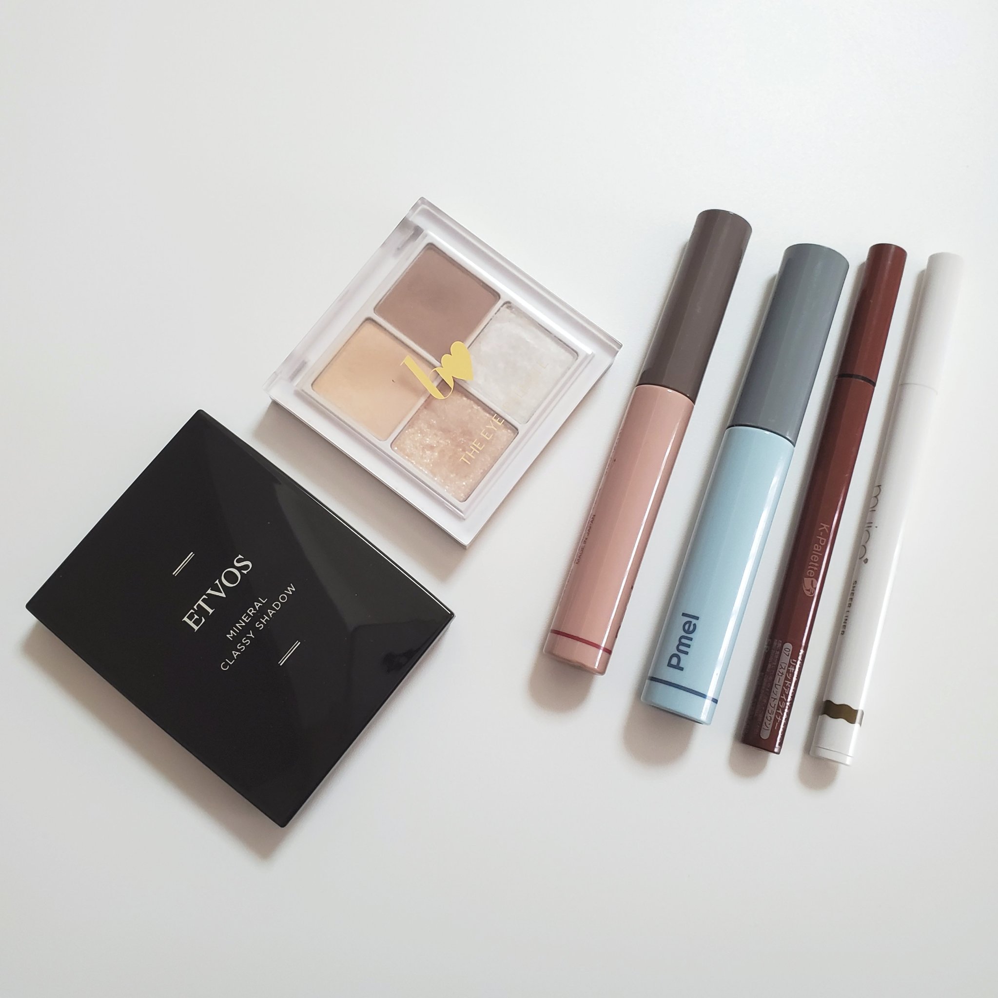 ミネラルクラッシィシャドー/エトヴォス/アイシャドウパレットを使ったクチコミ（3枚目）