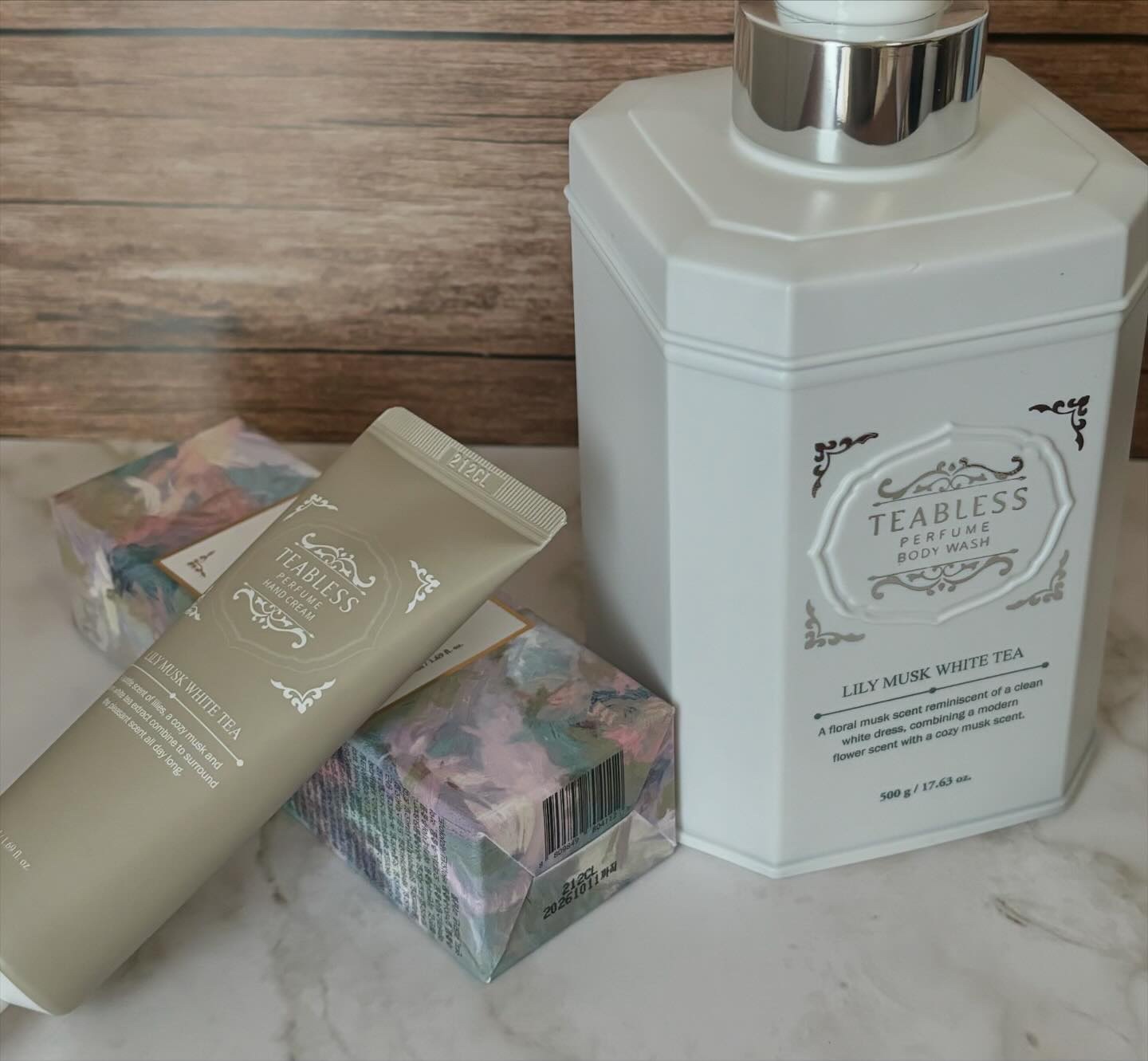 パフュームハンドクリーム リリームスクホワイトティーの香り/TEABLESS/ハンドクリームを使ったクチコミ（1枚目）