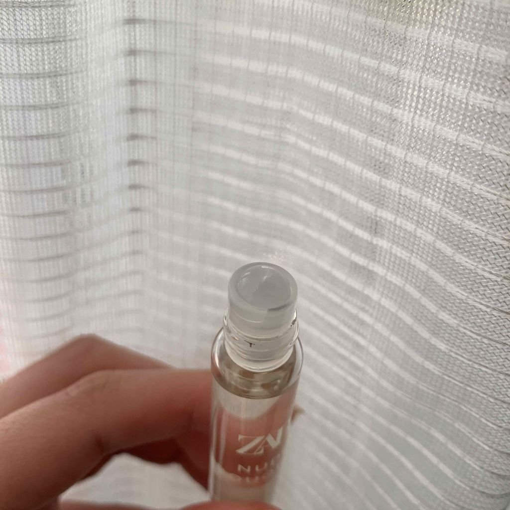 ZARA ヌードブーケ オードパルファム (香水 ロールオンタイプ)/ZARA/香水(レディース)を使ったクチコミ(2枚目)