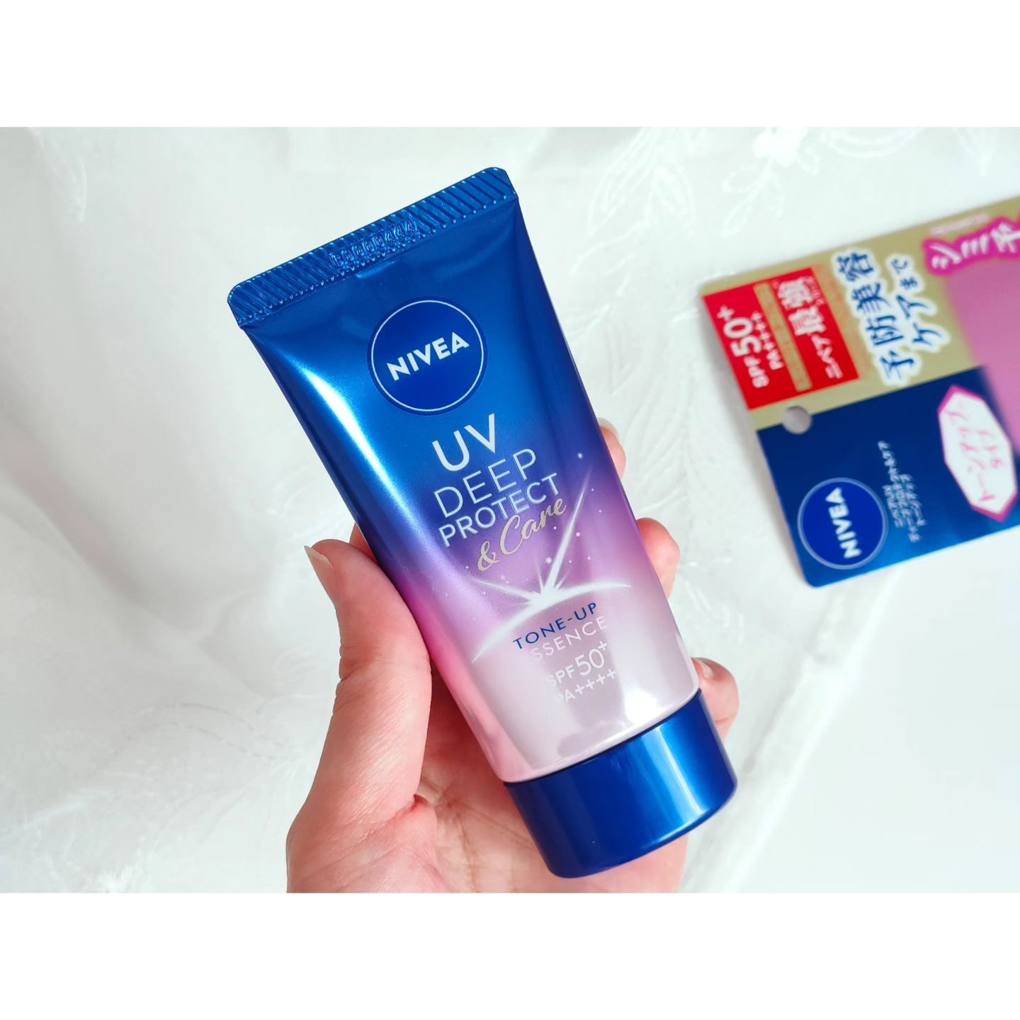 ニベアUV ディープ プロテクト＆ケア トーンアップ エッセンス/ニベア/日焼け止めローションを使ったクチコミ（2枚目）