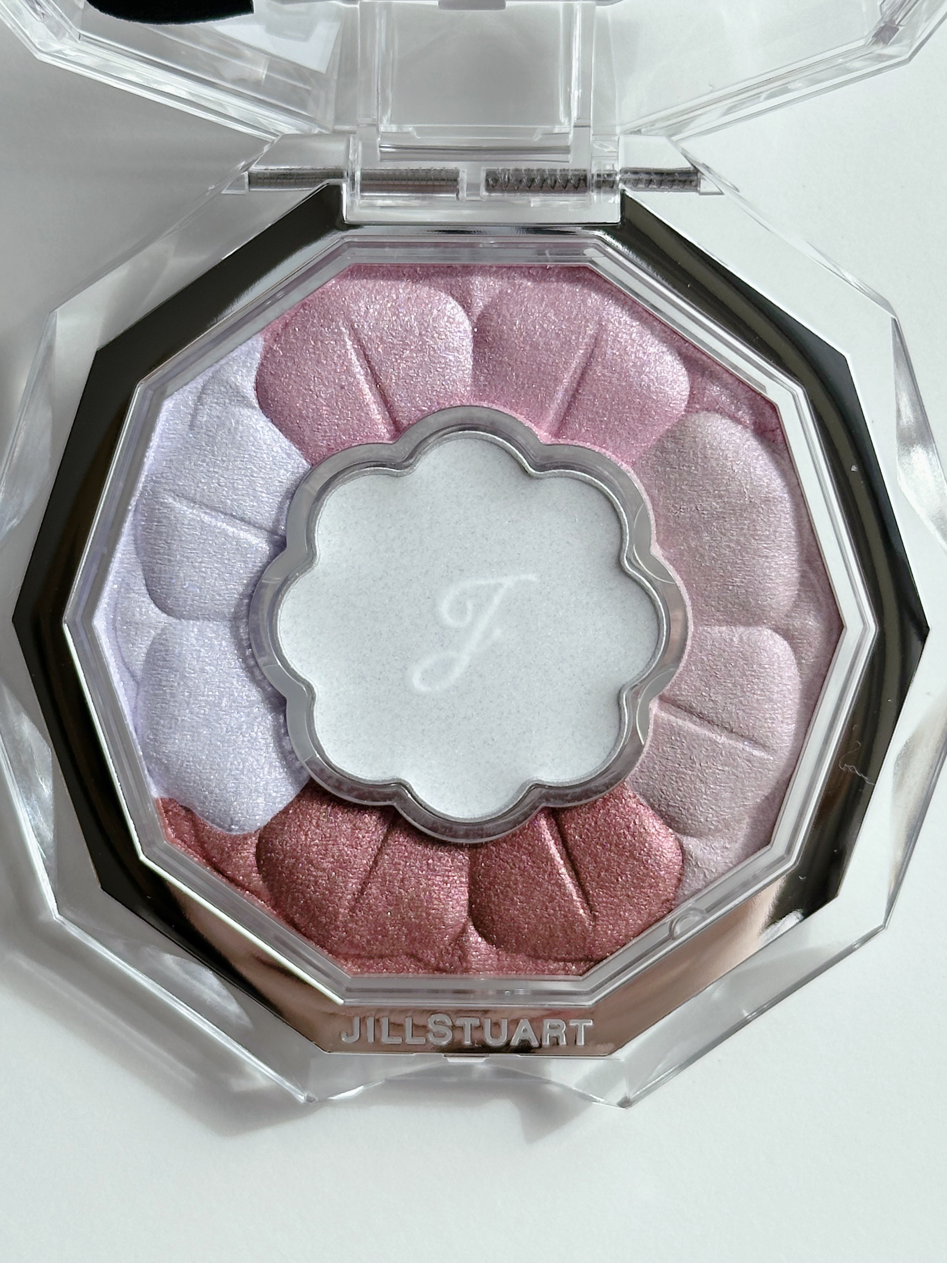 ジルスチュアート ブルームクチュール アイズ 07 la la hydrangea/JILL STUART/アイシャドウパレットを使ったクチコミ（3枚目）