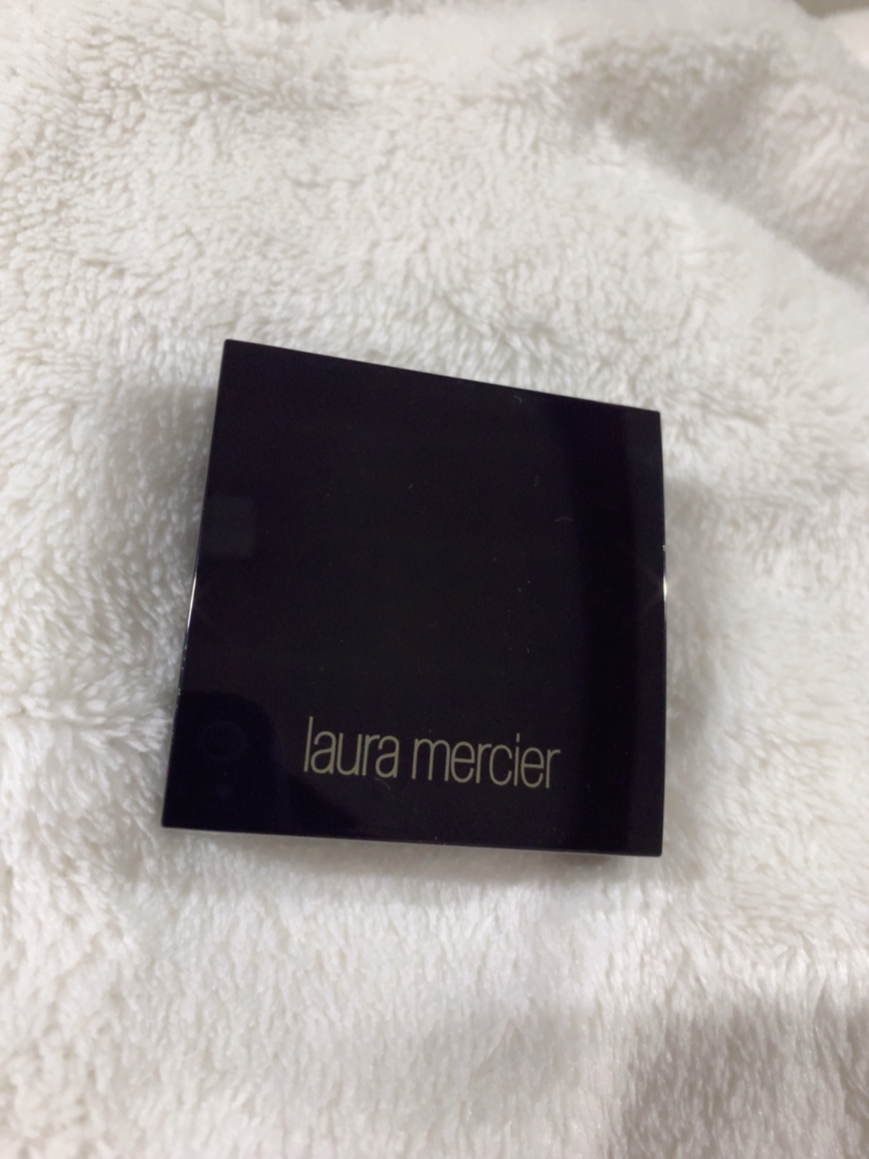 シークレット ブラーリング パウダー フォー アンダー アイズ/ローラ メルシエ/プレストパウダーを使ったクチコミ（1枚目）