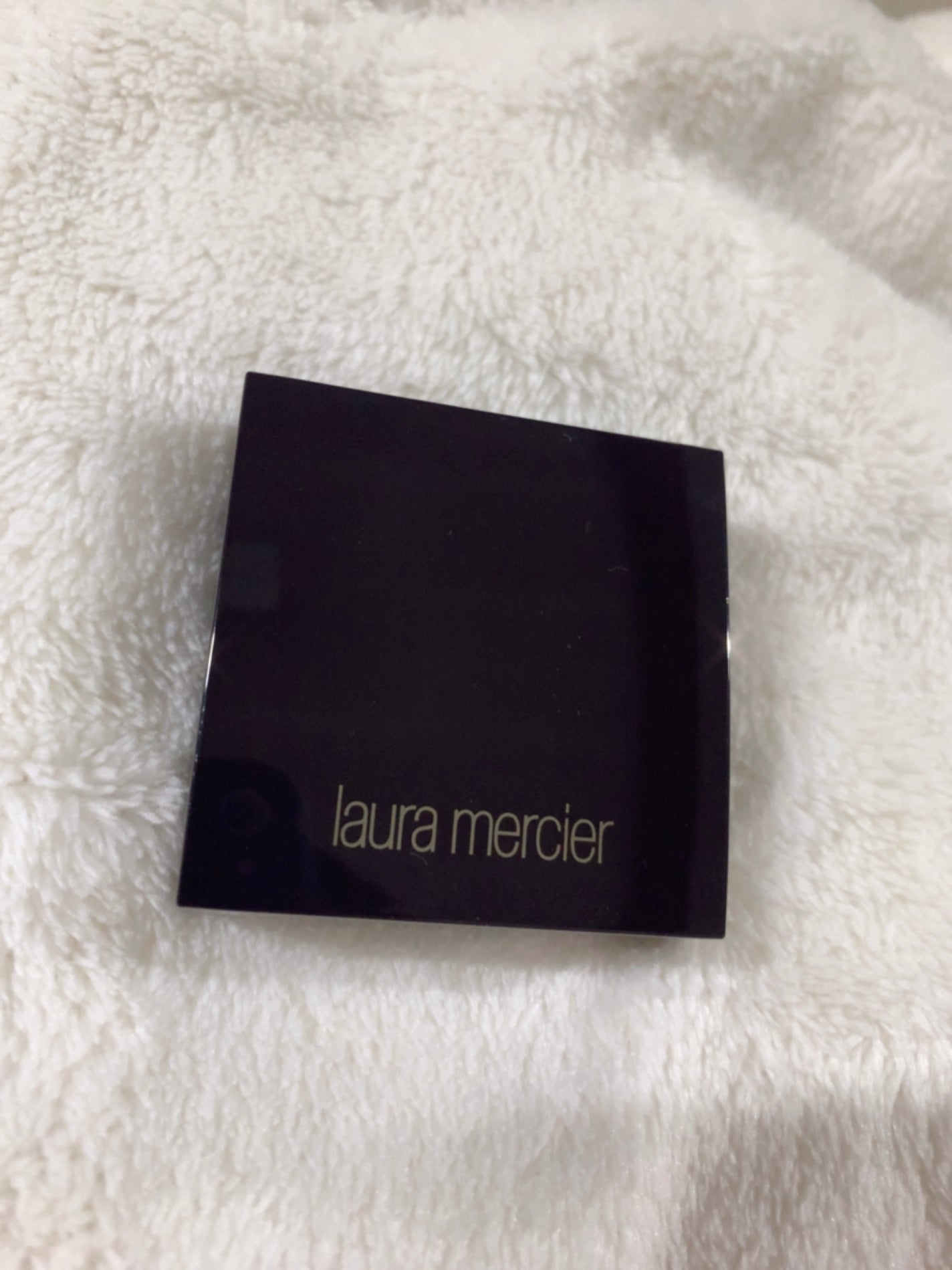 シークレット ブラーリング パウダー フォー アンダー アイズ/ローラ メルシエ/プレストパウダーを使ったクチコミ(1枚目)