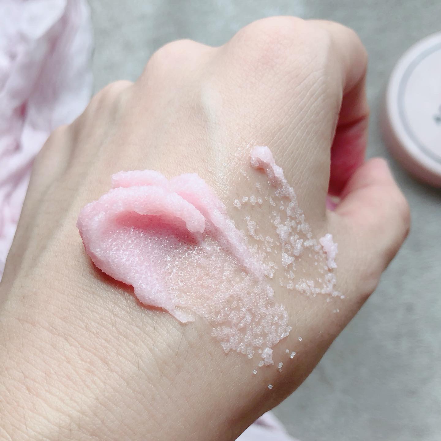 Q+Me スウィート ボム タラソ スクラブ/AGARISM/バストケア・ヒップケアを使ったクチコミ（2枚目）