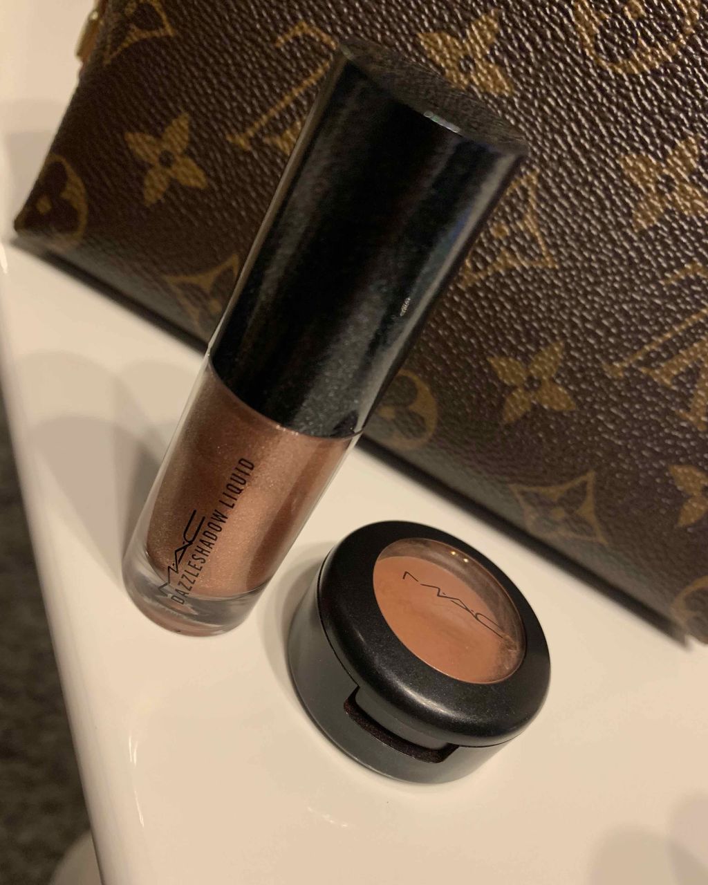 ダズルシャドウ リキッド/M・A・C/リキッドアイシャドウを使ったクチコミ(1枚目)