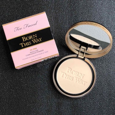 Too Faced ボーン ディス ウェイ マルチユース コンプレクション パウダーのクチコミ「【TooFaced -Born This Way Multi-Use Complexion P.....」（2枚目）