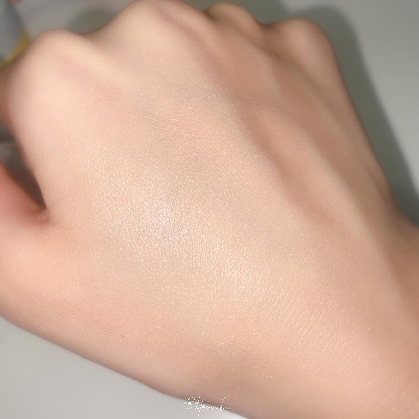 デューイーラスティングクッション/THE FACE SHOP/クッションファンデーションを使ったクチコミ(3枚目)