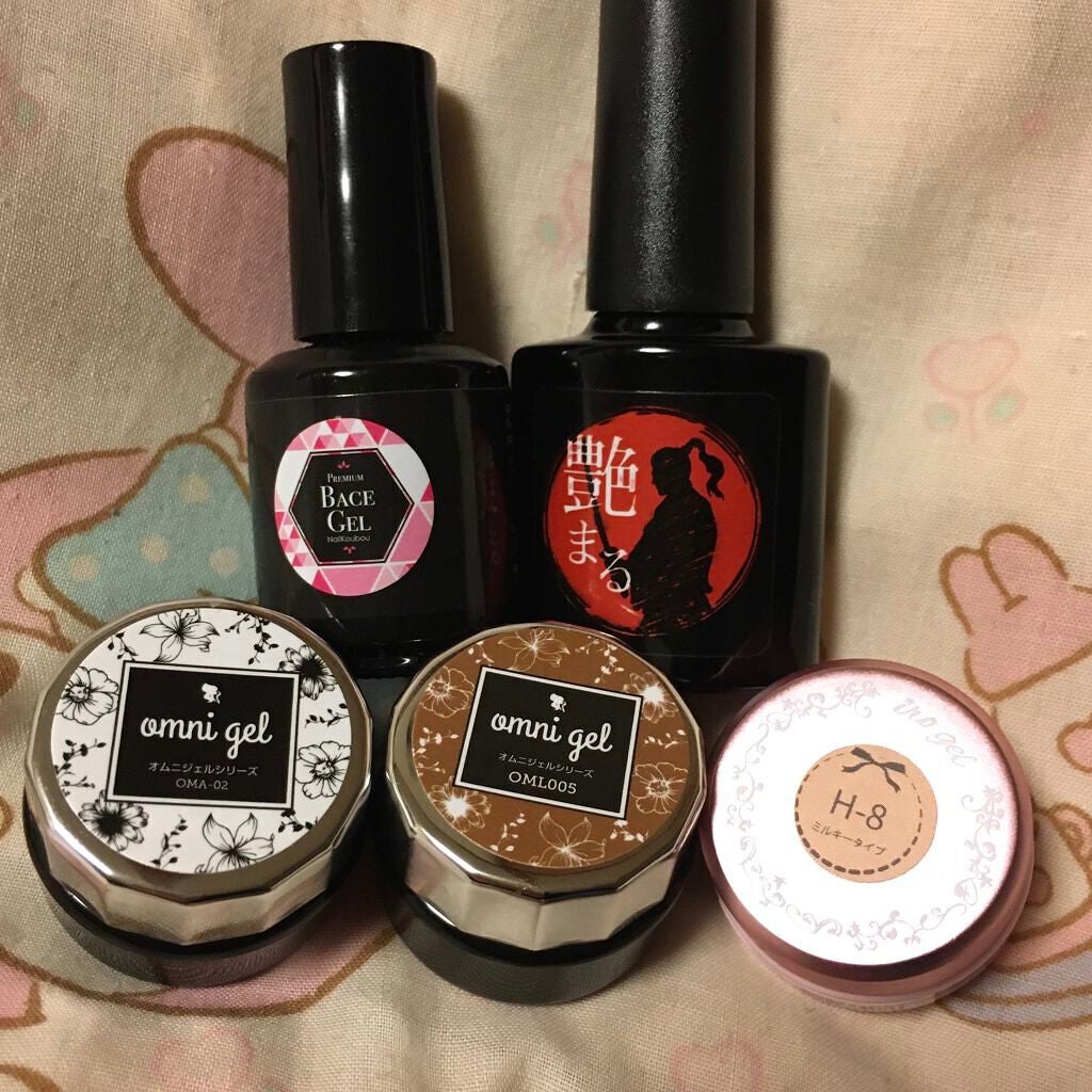 snowy on LIPS 「ホイップジェルでカフェラテネイル☕親指と薬指と小指はネイルタウ..」(2枚目)