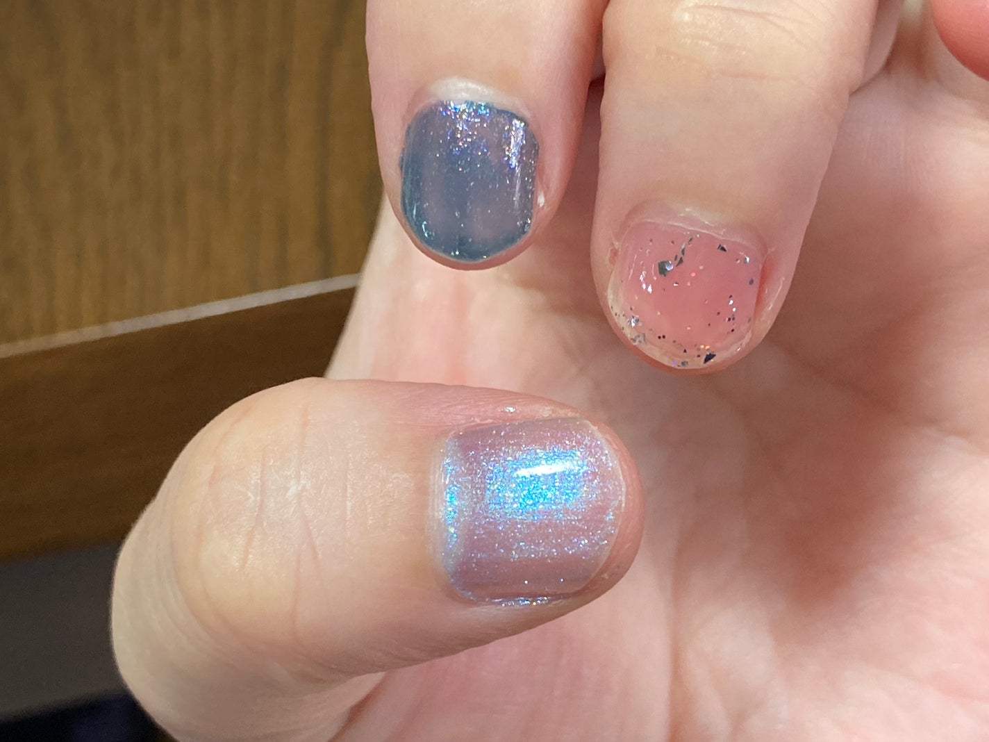 カラフルネイルズ/キャンメイク/マニキュアを使ったクチコミ(3枚目)