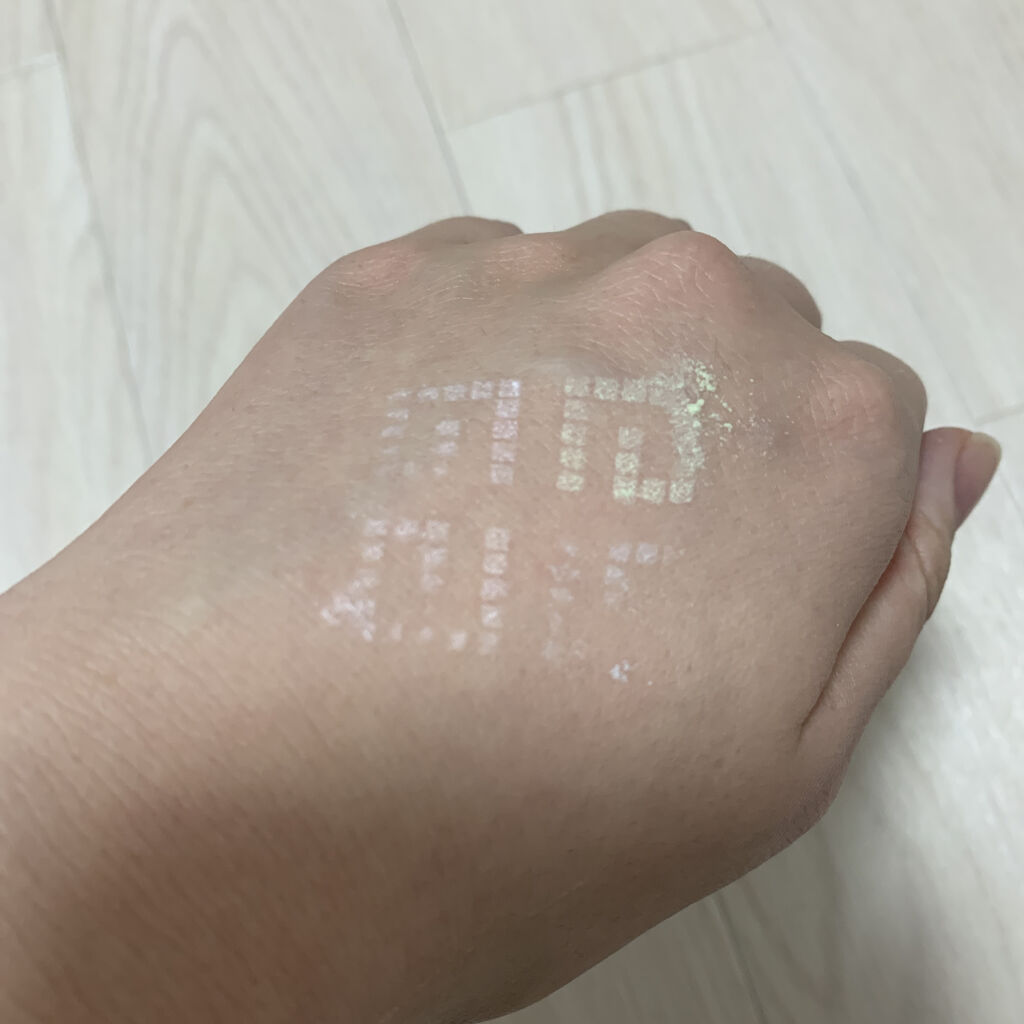 プリズム・リーブル/GIVENCHY/ルースパウダーを使ったクチコミ（3枚目）