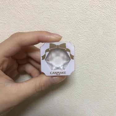 📝CANMAKE クリームハイライター 02

ずっと使っててすごくお気に入り、、！！

クリームだけどベタつきがないので指でササッと簡単に塗れます🙆🏻‍♀️✨

プチプラなのにすごい綺麗なツヤが出るし