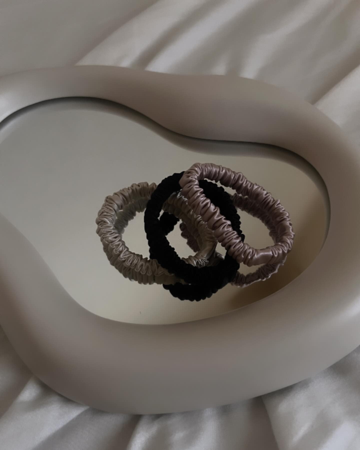 シルクヘアゴム/SEAWIND/ヘアアクセサリーを使ったクチコミ（2枚目）