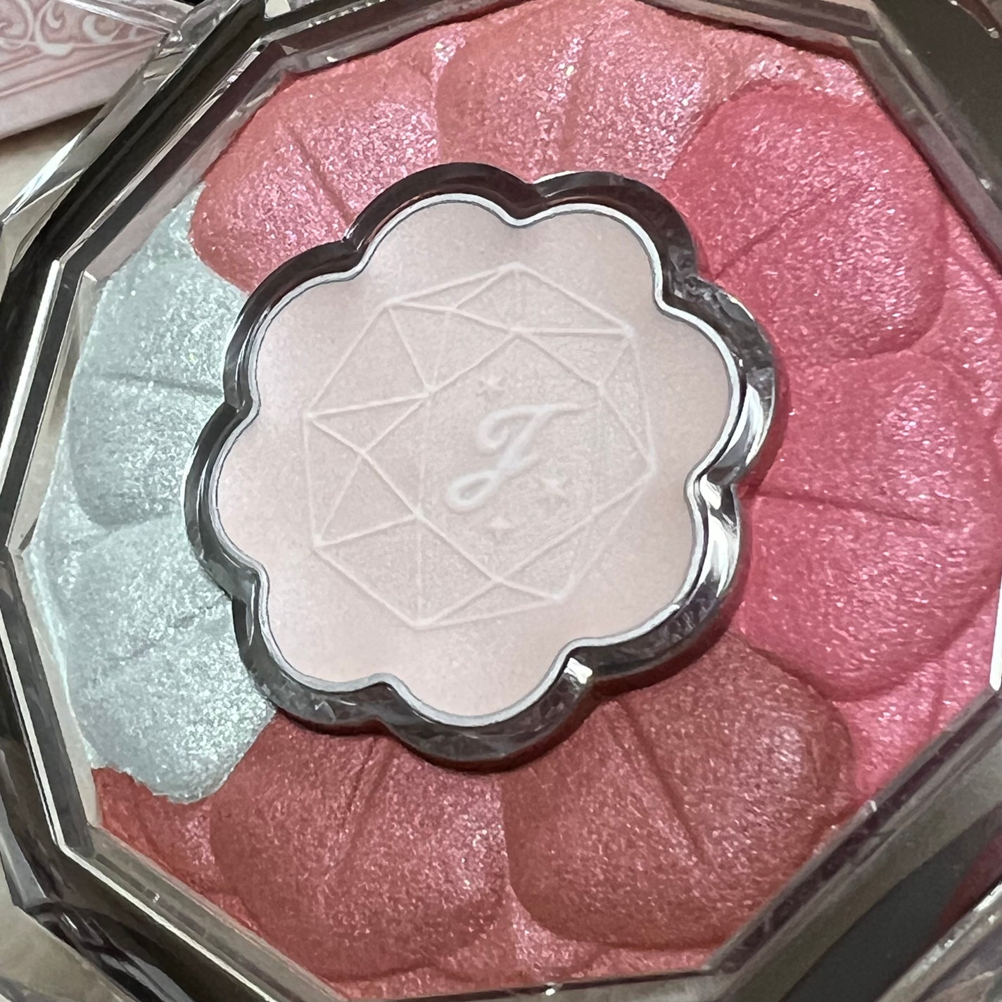 ルージュ リップジュエル ジェミーサテン/JILL STUART/口紅を使ったクチコミ(4枚目)