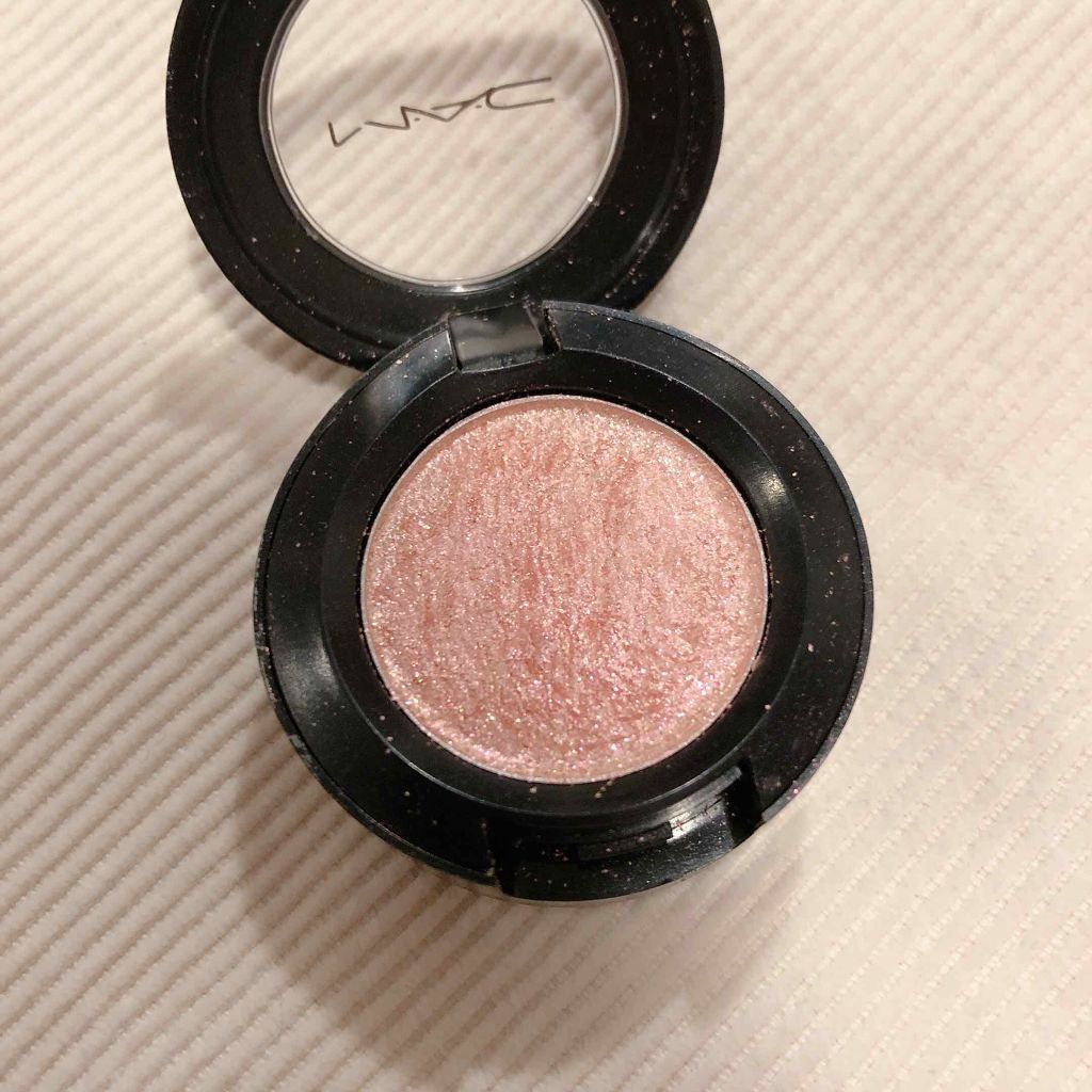 sui  on LIPS 「MACラストダンス ピーチベージュ¥2,900/+taxMac..」(2枚目)