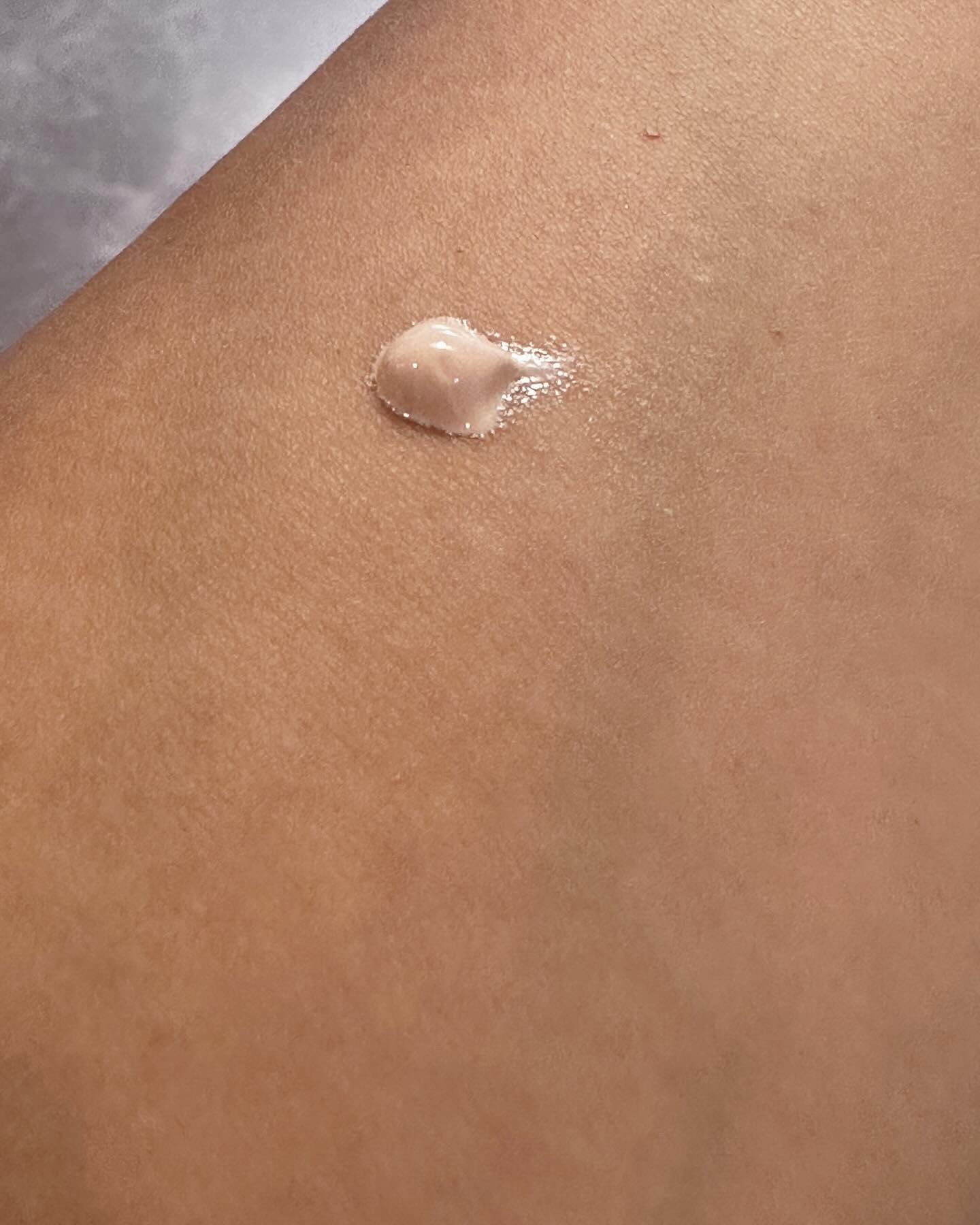 セラムフィット ヴェール デイ UV エッセンス/ByUR/日焼け止めローションを使ったクチコミ（2枚目）