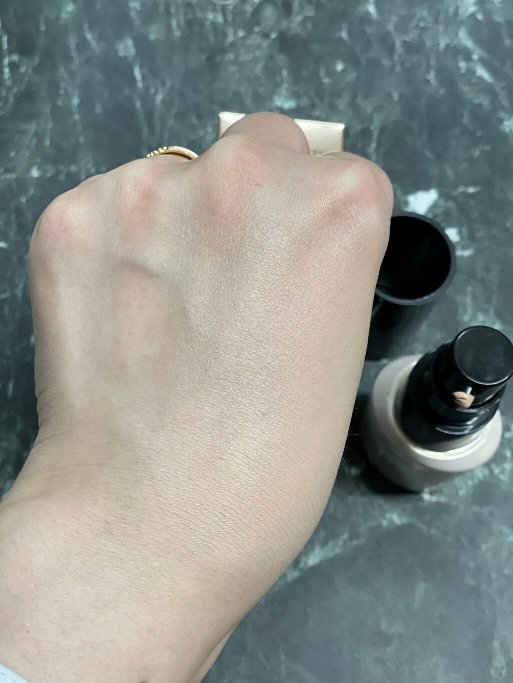 ドラマティックエッセンスリキッド/マキアージュ/リキッドファンデーションを使ったクチコミ(4枚目)