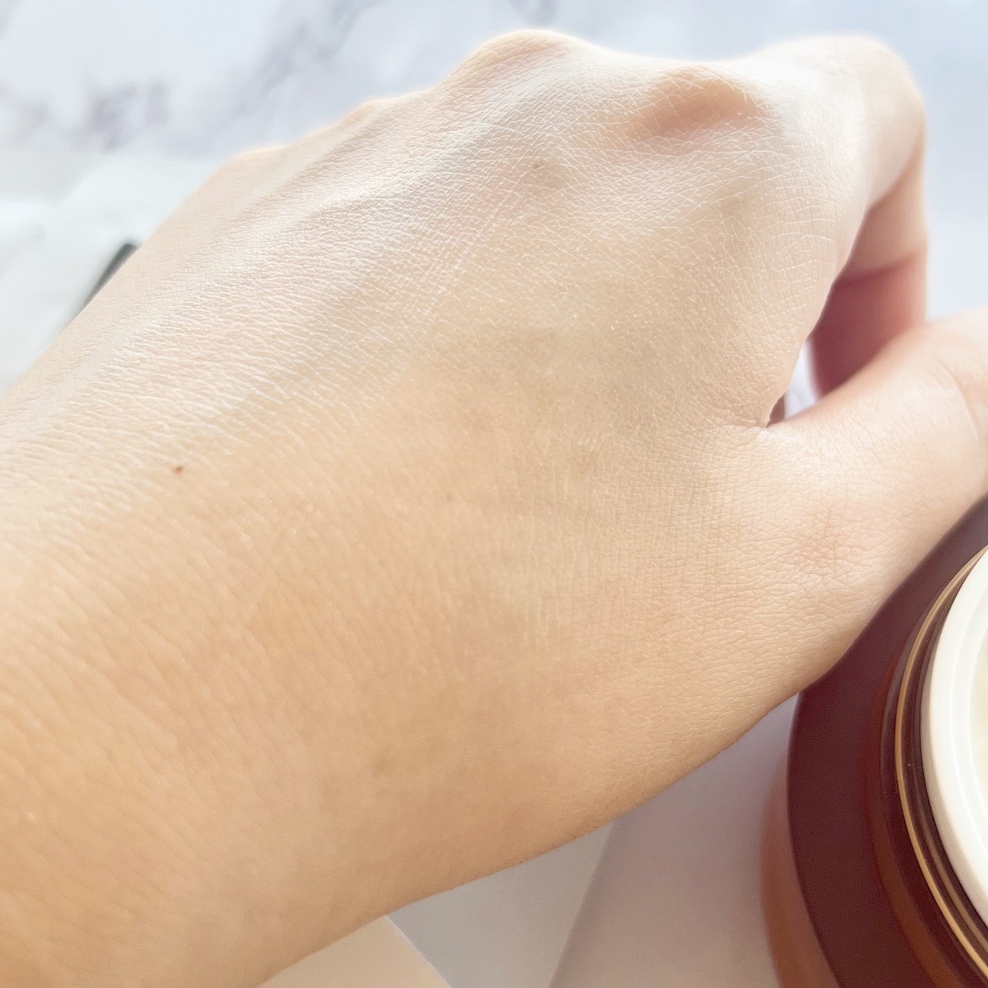 ベラ アルティメットエージ ネッククリーム/VELLA/フェイスクリームを使ったクチコミ(4枚目)