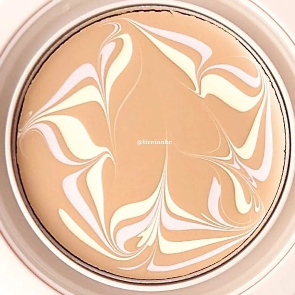 グロー アンプルパクト/MISSHA/クリーム・エマルジョンファンデーションを使ったクチコミ(6枚目)