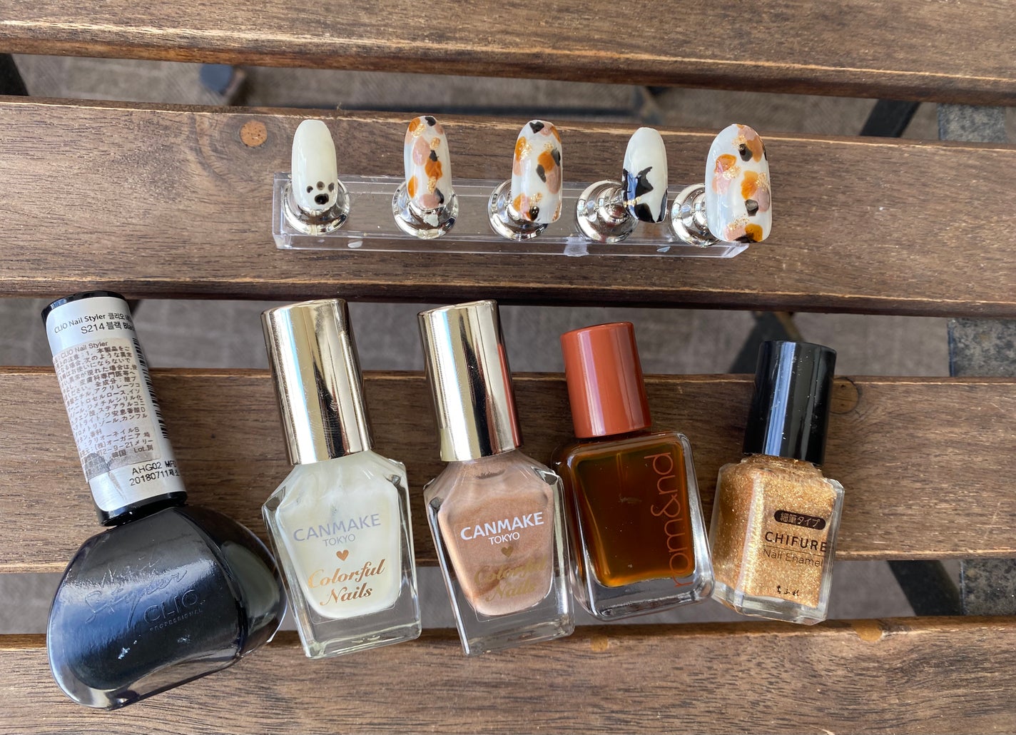 カラフルネイルズ/キャンメイク/マニキュアを使ったクチコミ(4枚目)